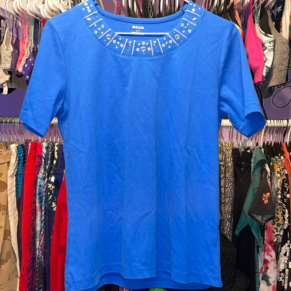 Alia ladies Petites blue tank top size SP design on front silver around neck